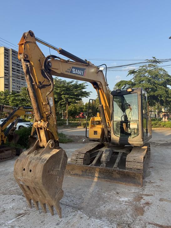 Buy Sany SY75 Used Excavator / 1