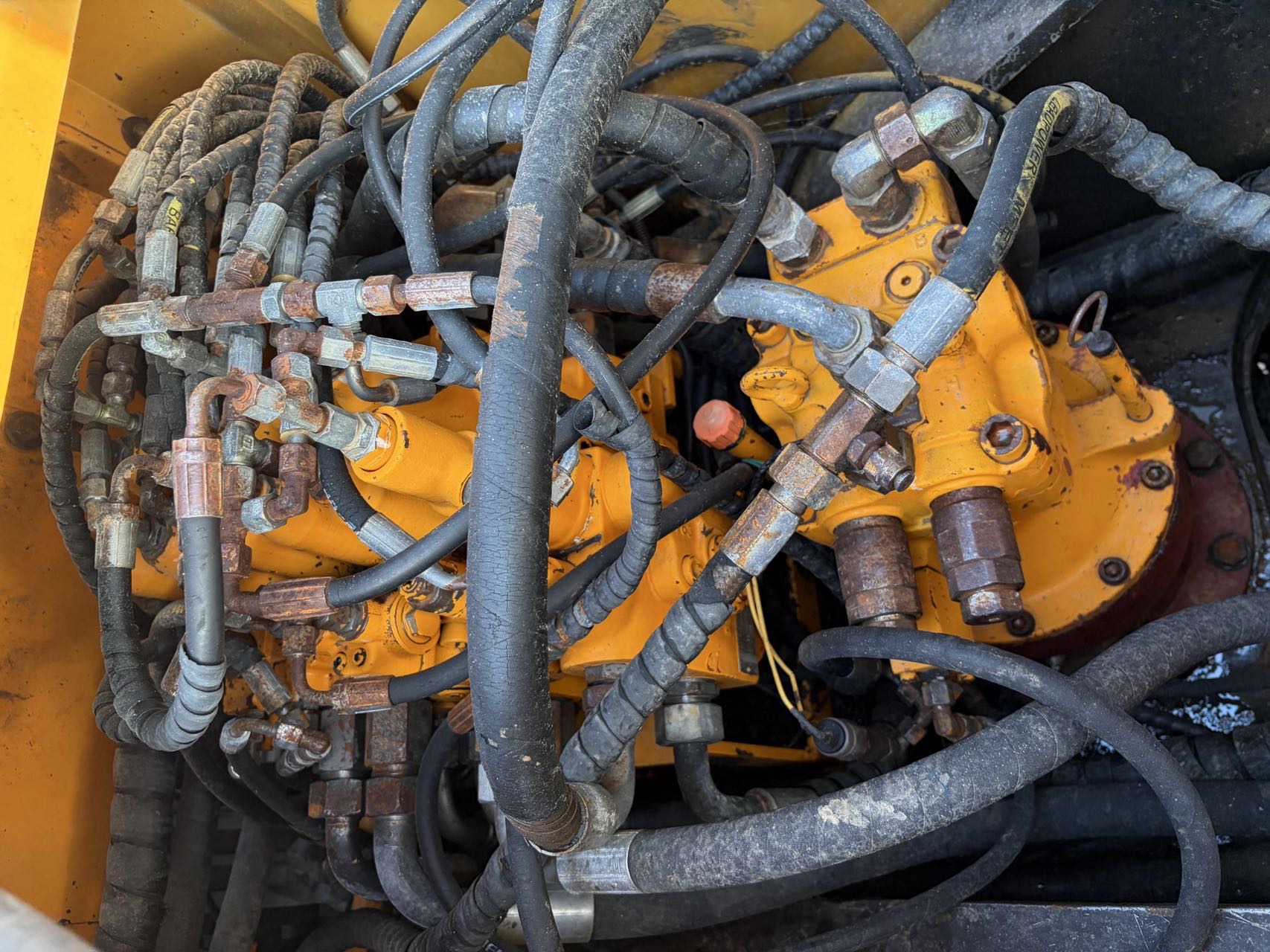 Buy Sany SY135 Used Excavator / 8 Buy Sany SY135 Used Excavator / 8