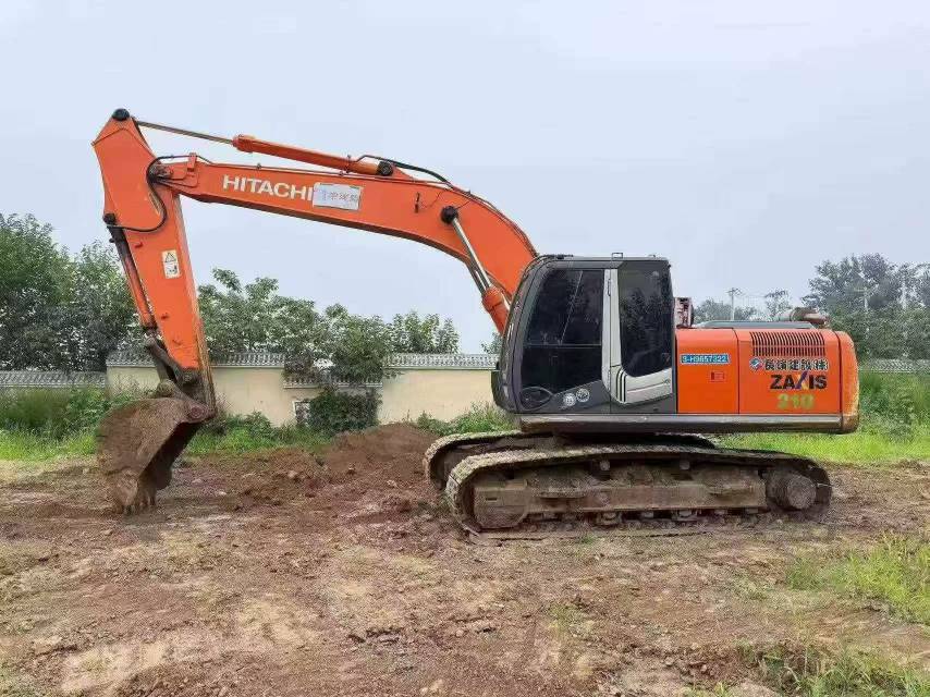 Buy Hitachi ZX210LCH Used Excavator / 1