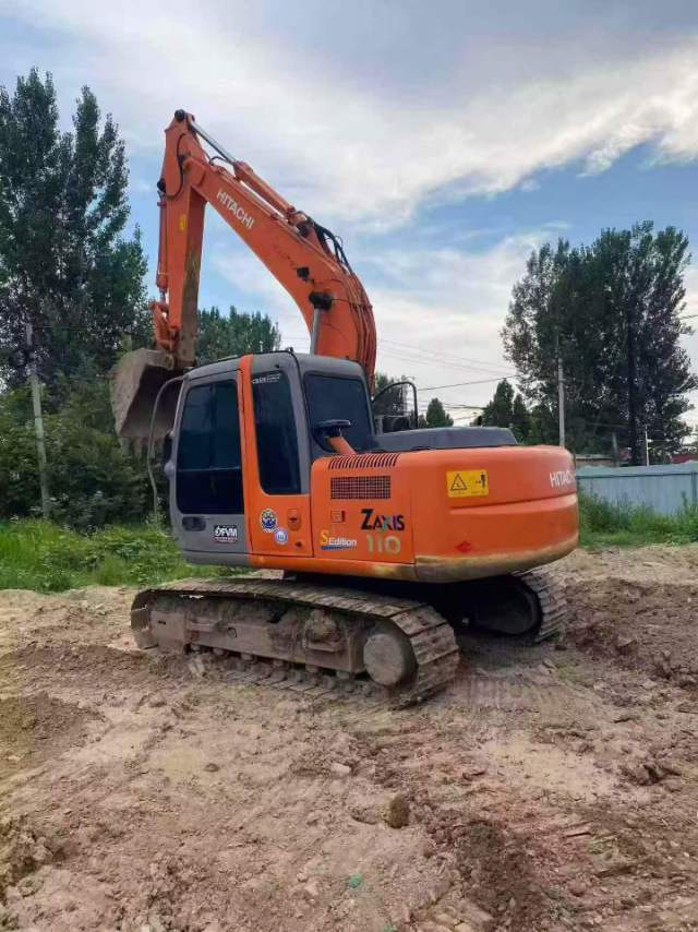 Buy Hitachi ZX110 Used Excavator / 1