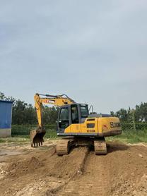 Buy XCMG XE155DK Used Excavator / 4 Buy XCMG XE155DK Used Excavator / 4