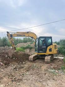 Buy Komatsu PC60-7 Used Excavator / 2 Buy Komatsu PC60-7 Used Excavator / 2