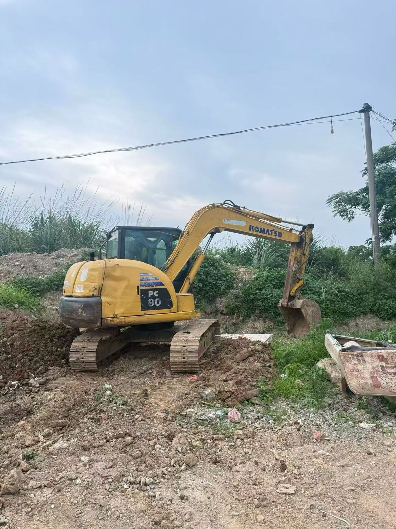 Buy Komatsu PC60-7 Used Excavator / 1