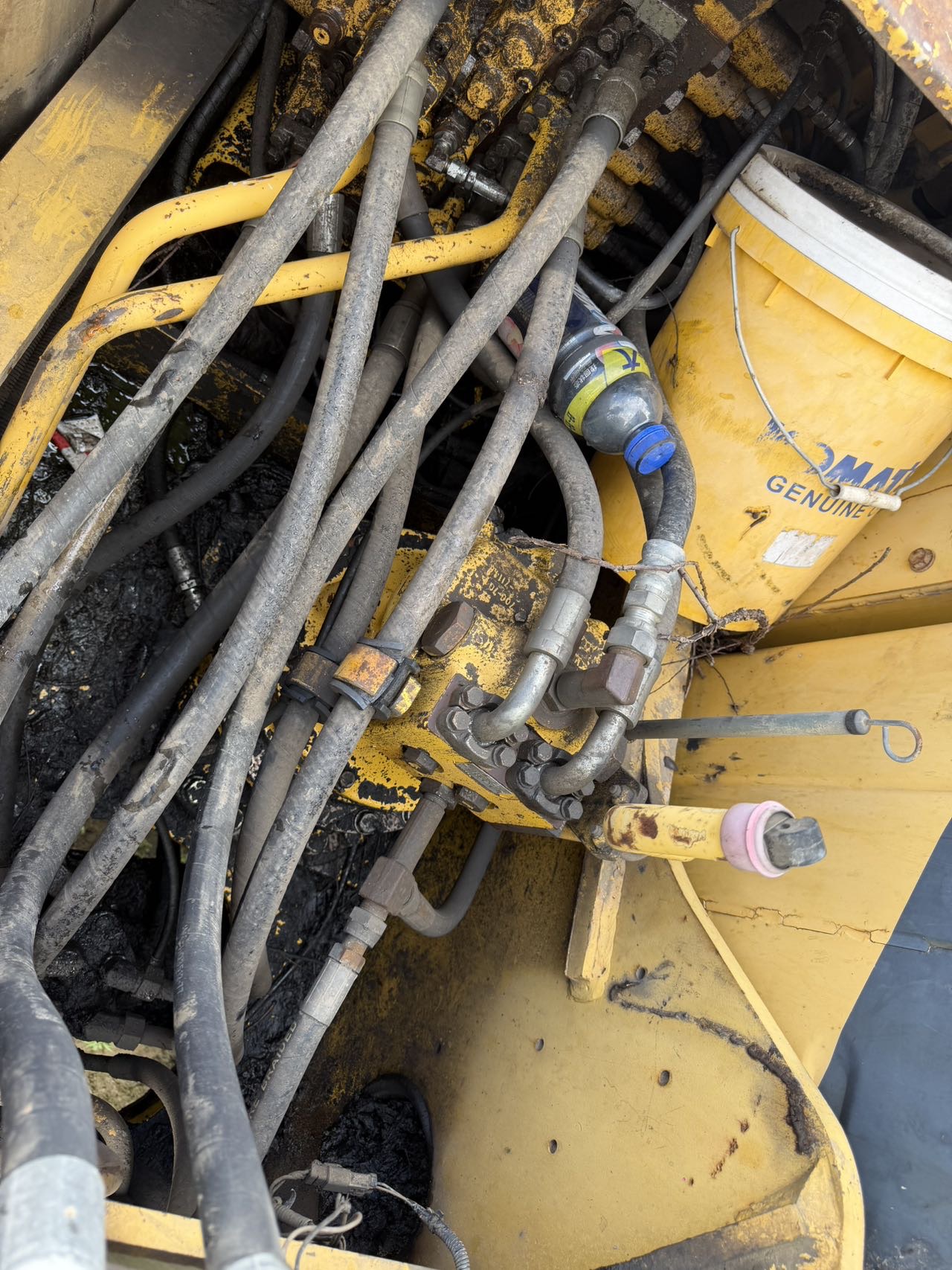 Buy Komatsu PC200-8N1 Used Excavator / 7