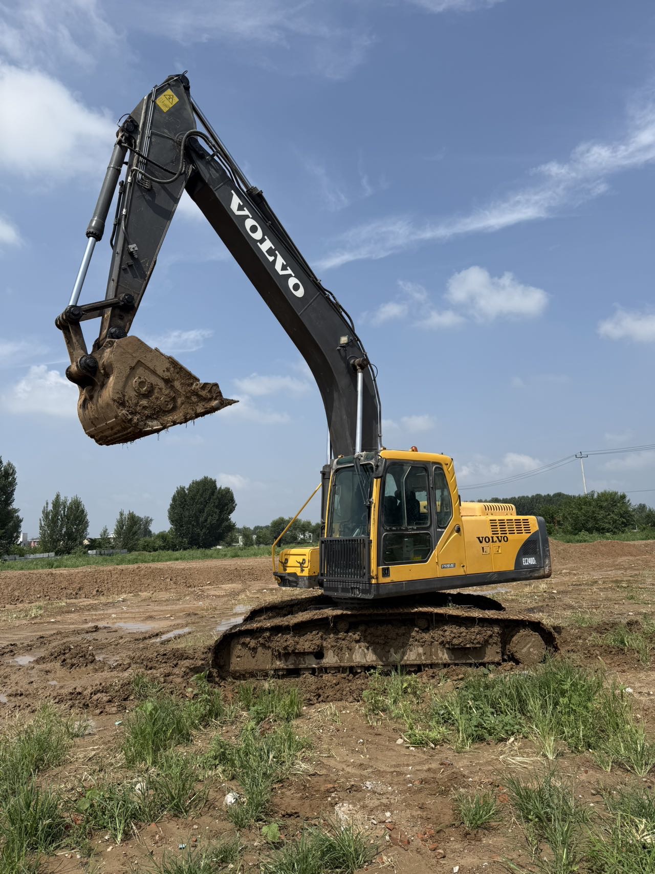 Buy Volvo 240BLC Used Excavator / 3 Buy Volvo 240BLC Used Excavator / 3