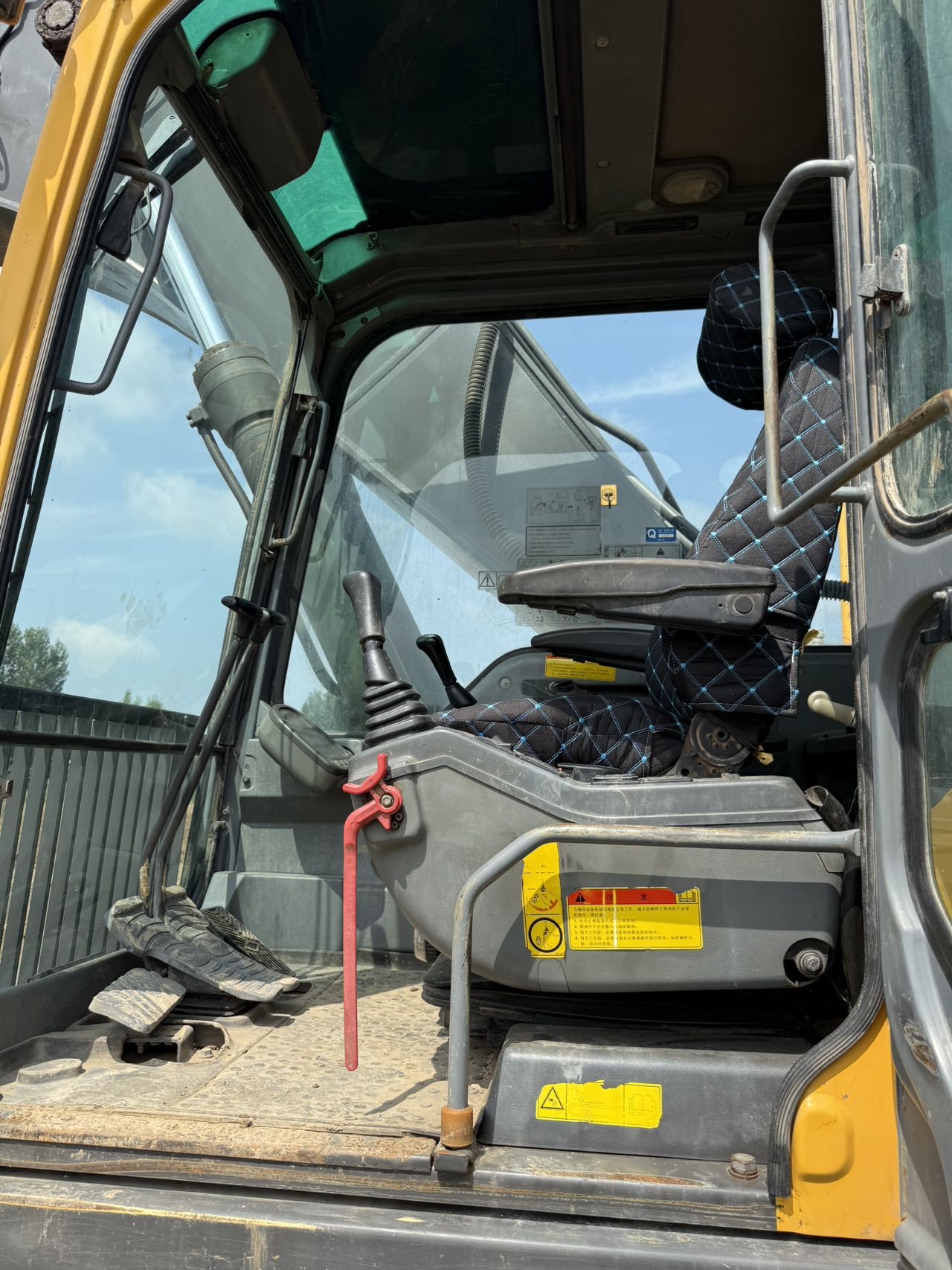 Buy Volvo 240BLC Used Excavator / 8 Buy Volvo 240BLC Used Excavator / 8