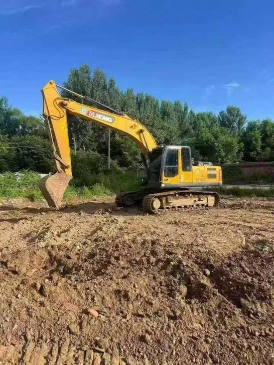 Buy XCMG XE215DA Used Excavator / 1