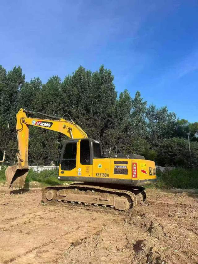 Buy XCMG XE215DA Used Excavator / 2 Buy XCMG XE215DA Used Excavator / 2
