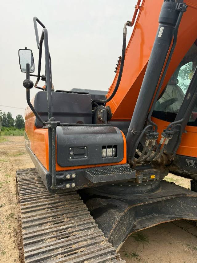 Buy Doosan 215-7 Used Excavator / 6 Buy Doosan 215-7 Used Excavator / 6