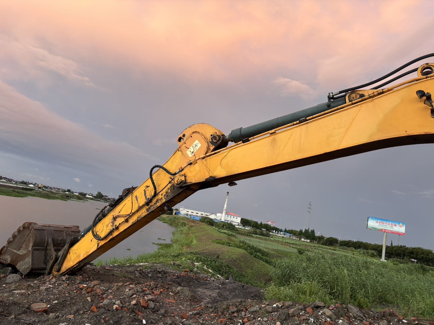 Buy Hyundai Used Excavator / 2 Buy Hyundai Used Excavator / 2