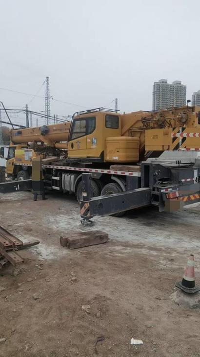 Buy XCMG QY40KC Used Crane / 1