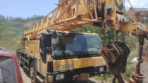 Buy XCMG QY25K5 Used Crane / 1