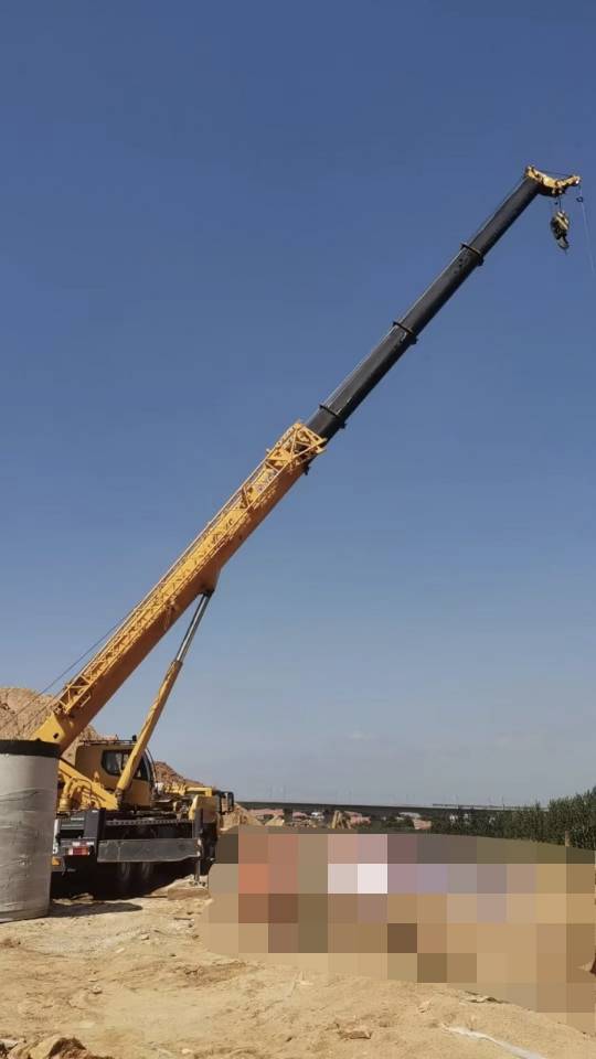 Buy XCMG QY40KC Used Crane / 3 Buy XCMG QY40KC Used Crane / 3