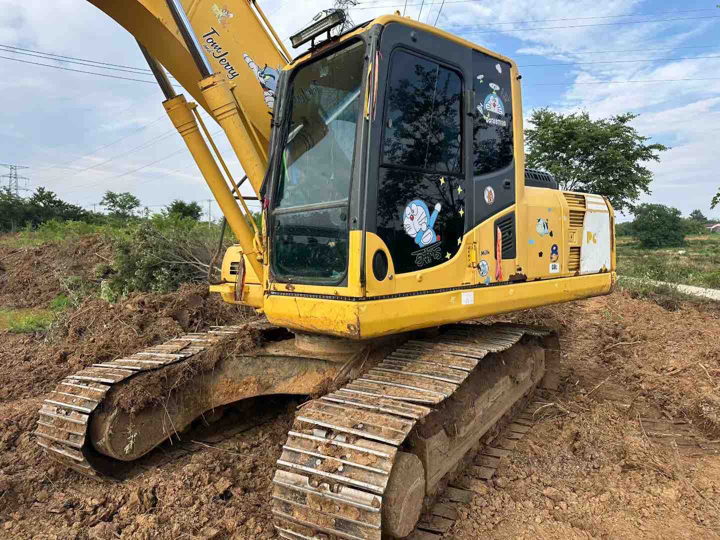 Buy Komatsu PC200-8N1 Used Excavator / 1