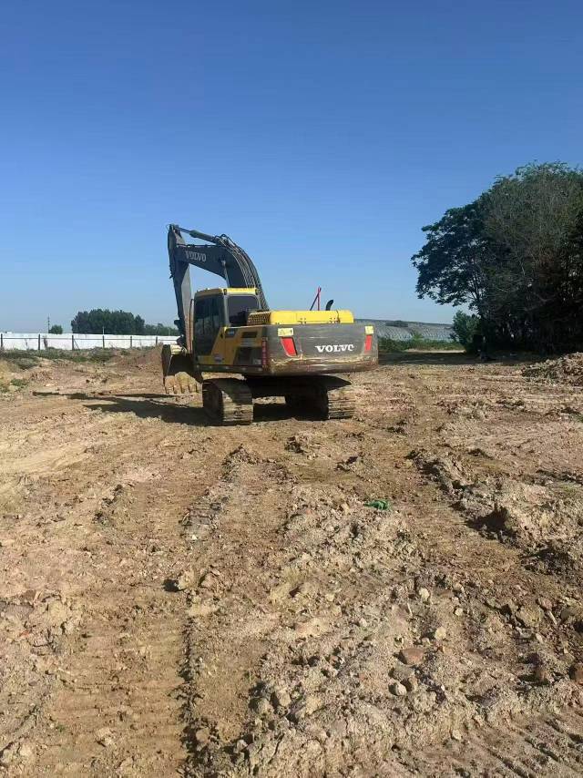Buy Volvo 210D Used Excavator / 9 Buy Volvo 210D Used Excavator / 9