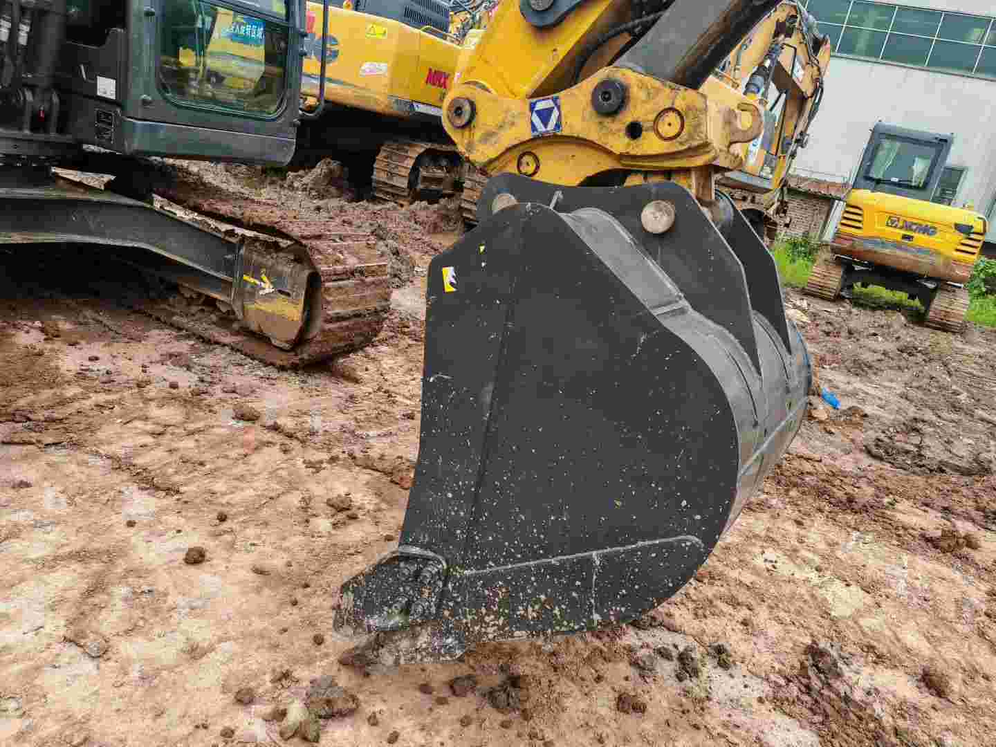 Buy XCMG XE700DF Used Excavator / 7 Buy XCMG XE700DF Used Excavator / 7