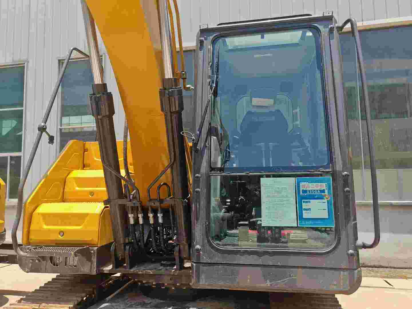 Buy XCMG XE700DF Used Excavator / 8 Buy XCMG XE700DF Used Excavator / 8