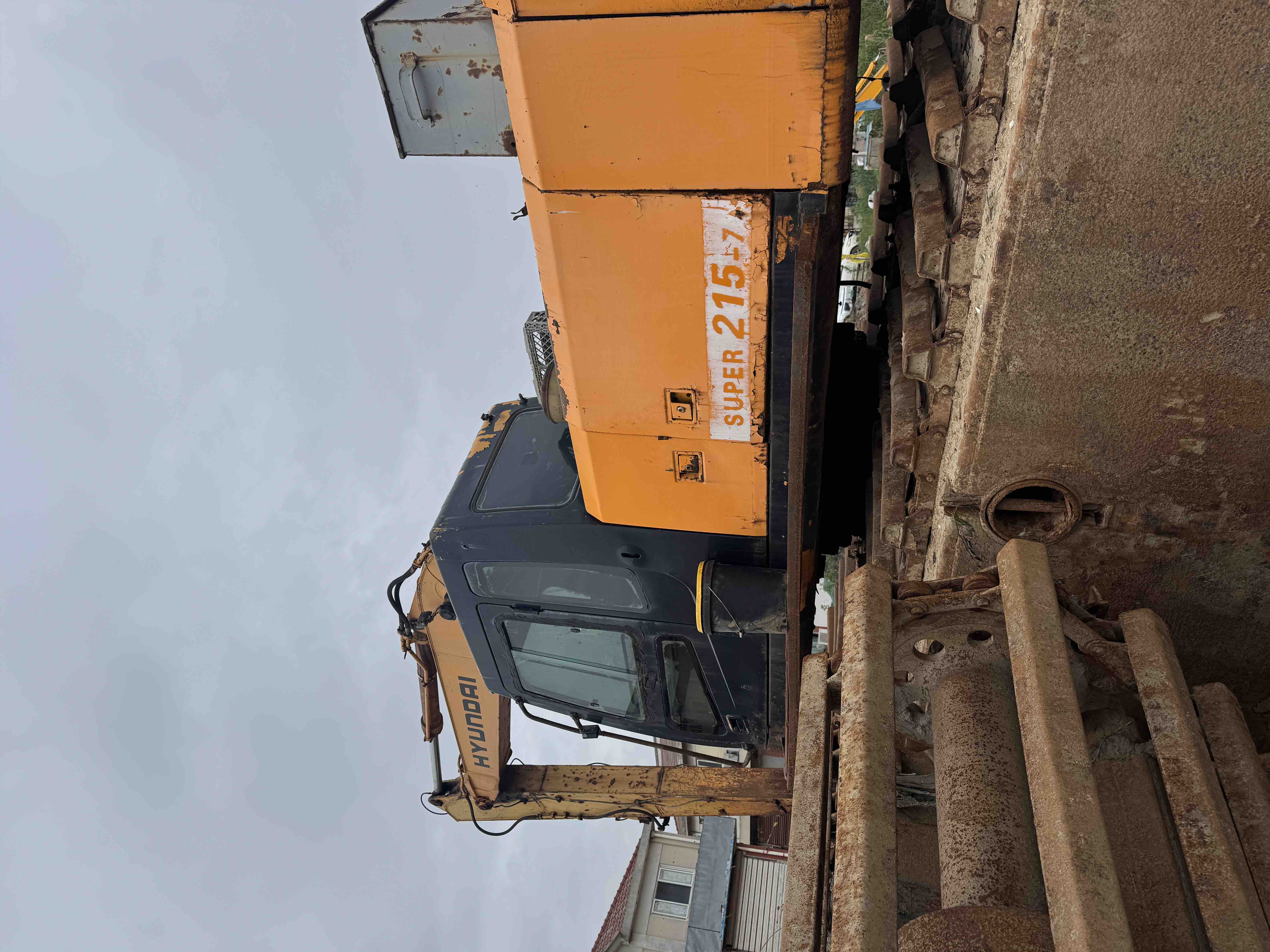 Buy Hyundai 215LC-7 Used Excavator / 1