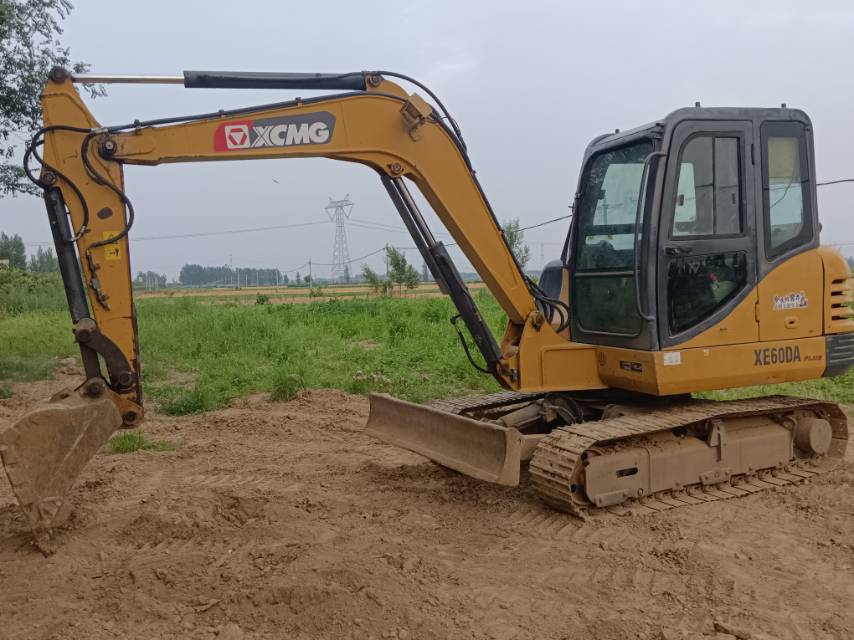 Buy XCMG XE60WA Used Excavator / 1