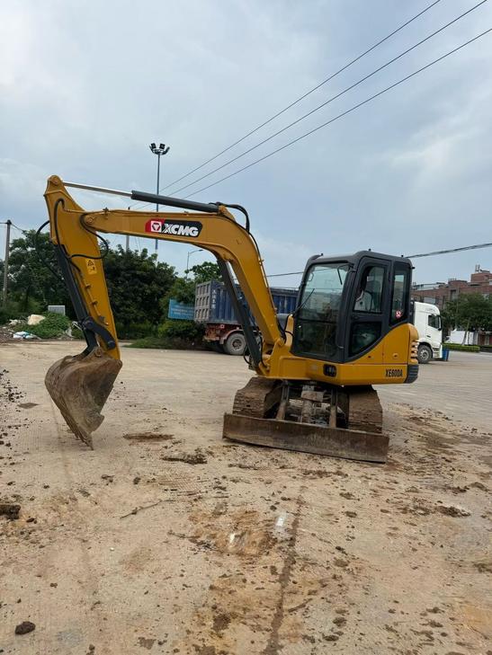 Buy XCMG XE60WA Used Excavator / 1