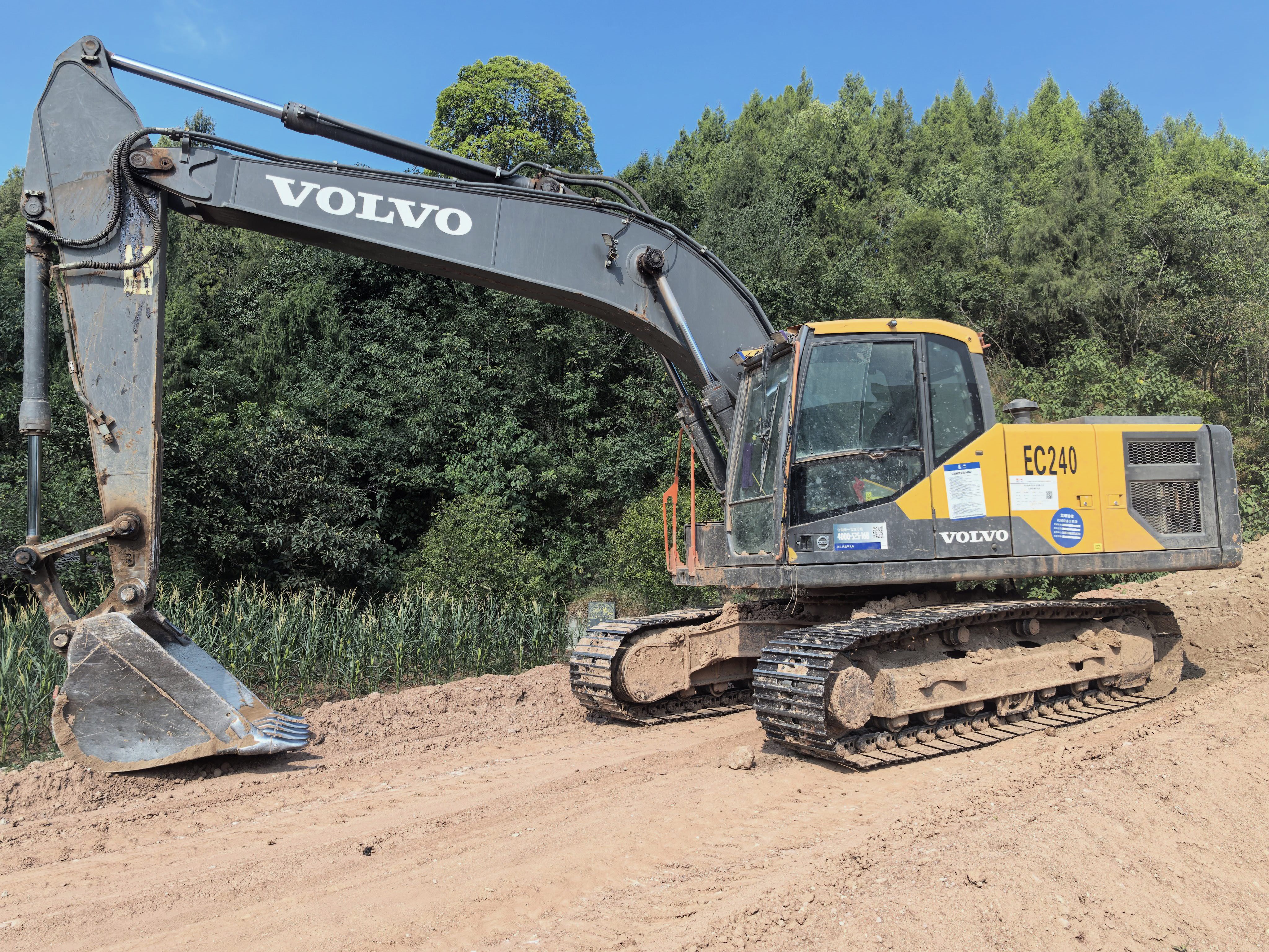 Buy Volvo 210D Used Excavator / 6 Buy Volvo 210D Used Excavator / 6