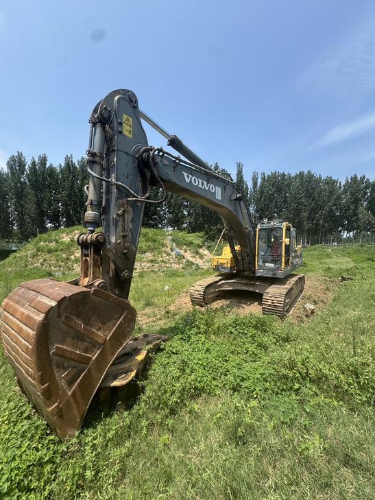 Buy Volvo 360BLC Used Excavator / 1