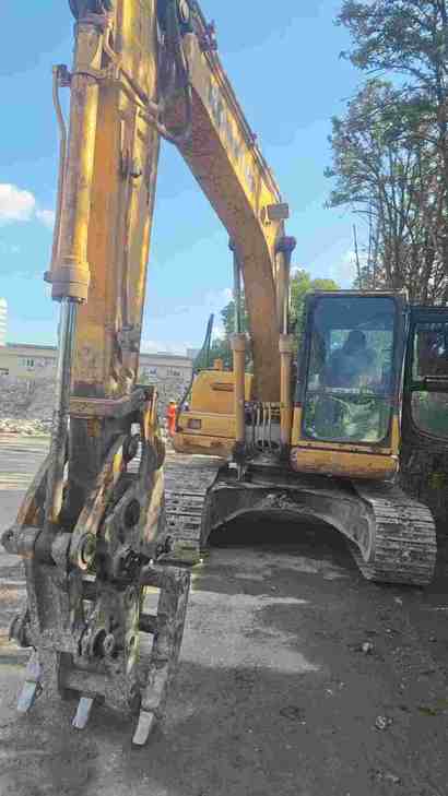 Buy Komatsu PC110-7 Used Excavator / 1