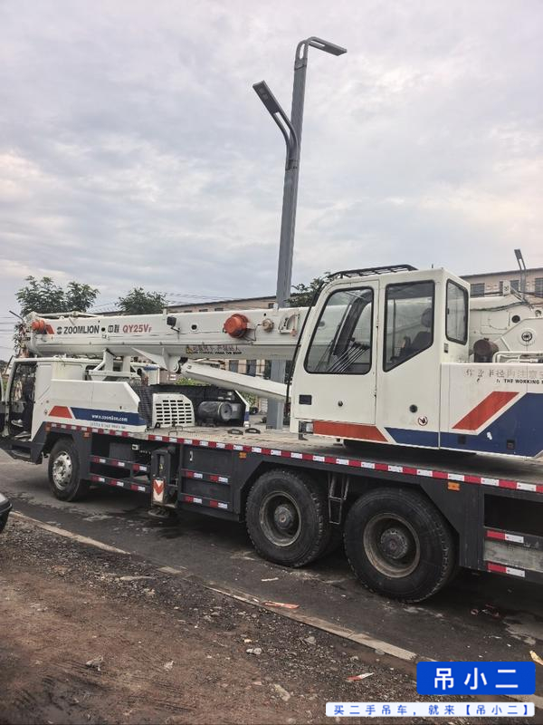 شراء رافعة Zoomlion QY25V531 مستعملة / 2