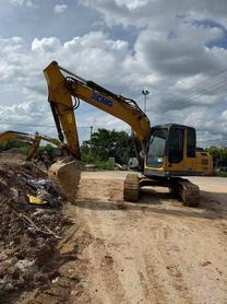 Buy XCMG XE135D Used Excavator / 3 Buy XCMG XE135D Used Excavator / 3