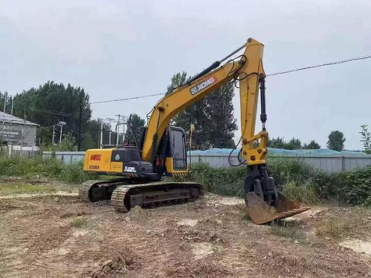 Buy XCMG 150D Used Excavator / 1
