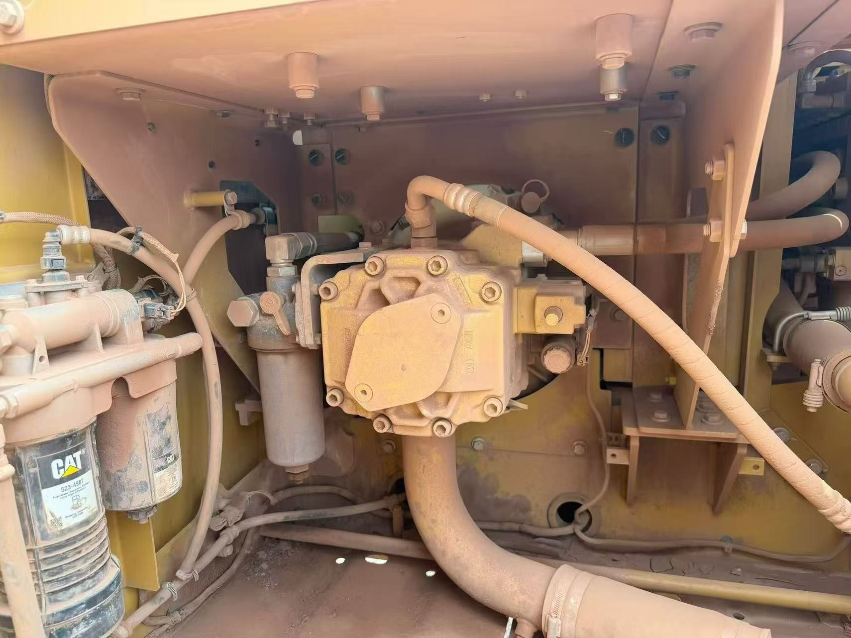 Buy Caterpillar 323D Used Excavator / 7