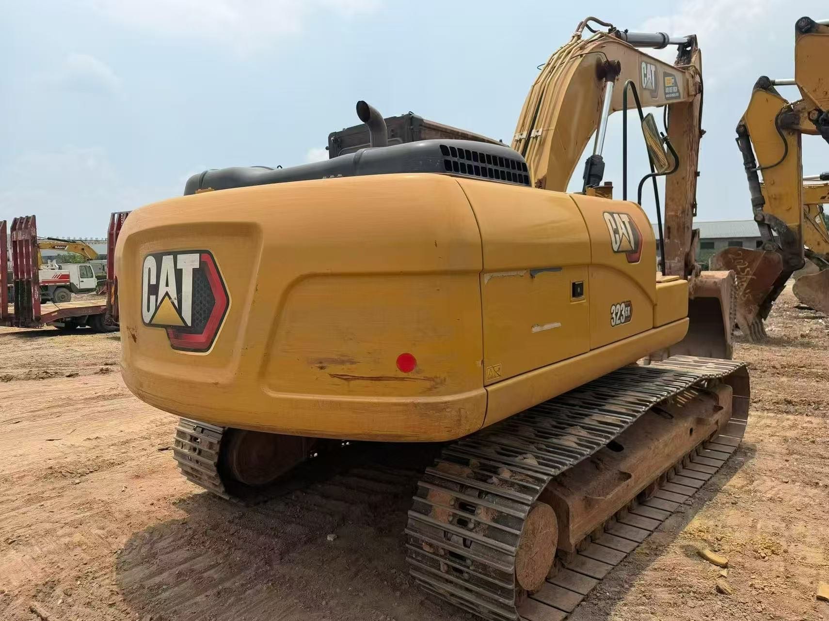 Buy Caterpillar 323D Used Excavator / 3