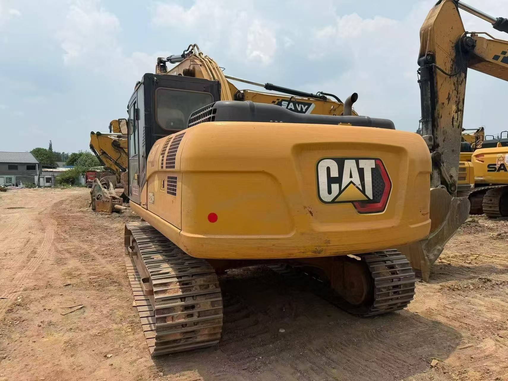 Buy Caterpillar 323D Used Excavator / 2