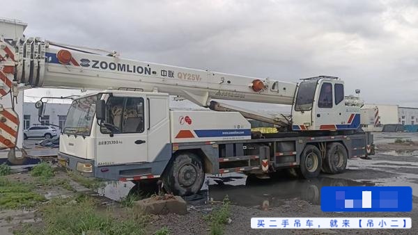 شراء رافعة Zoomlion QY25V542 مستعملة / 4