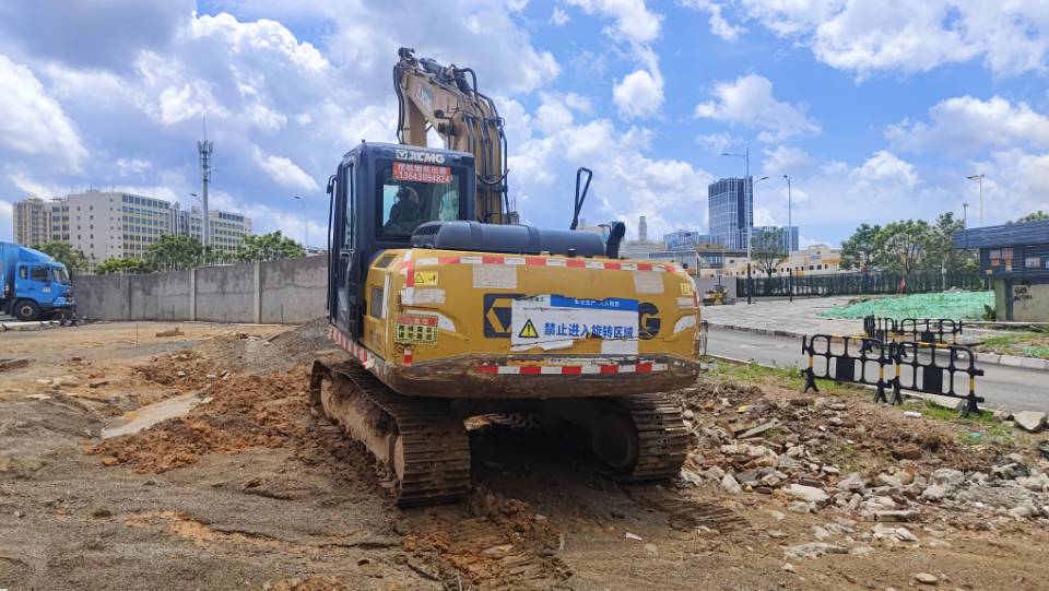 Buy XCMG WZ30-25 Used Excavator / 6 Buy XCMG WZ30-25 Used Excavator / 6