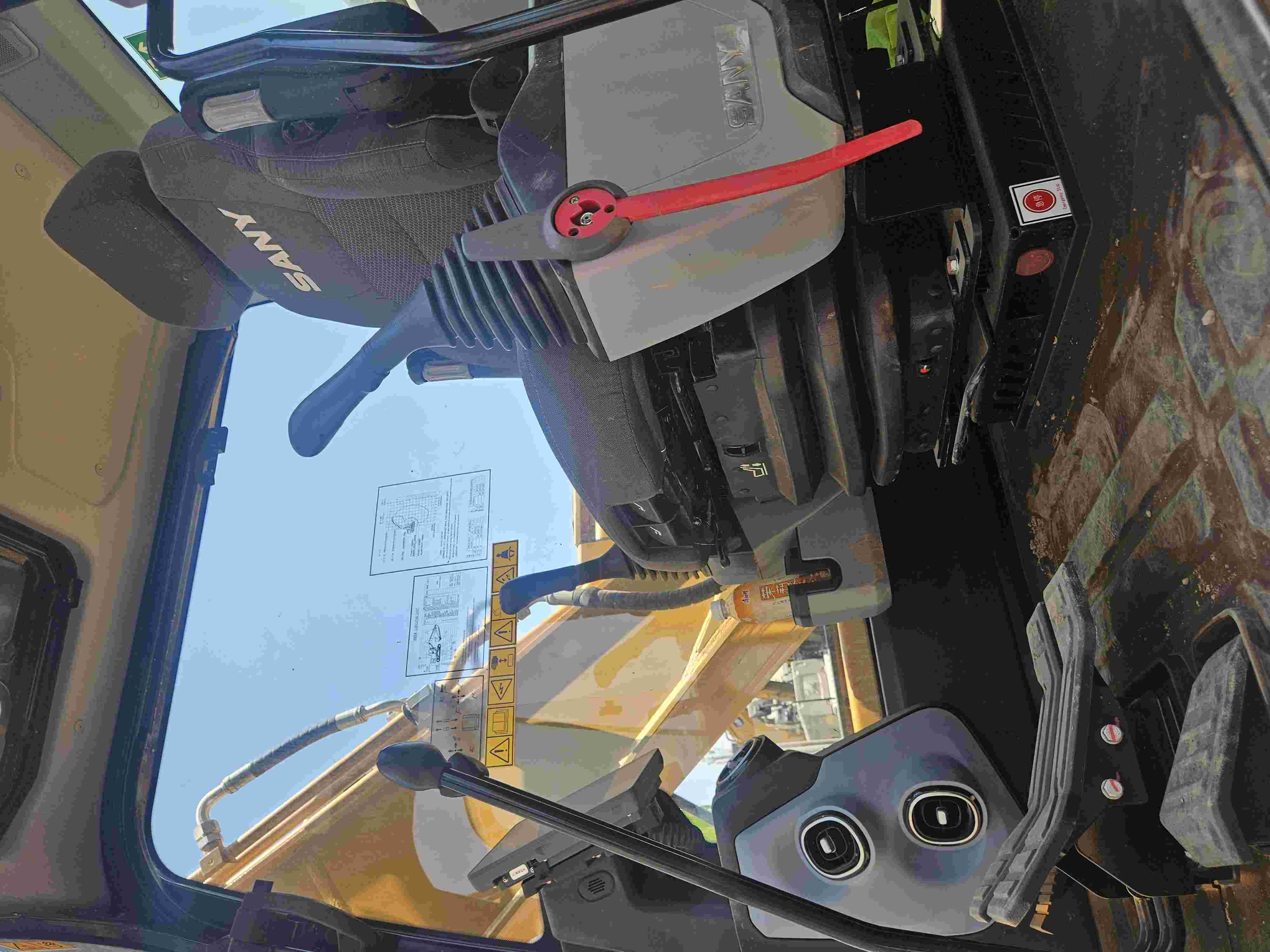 Buy Sany C135-10 Used Excavator / 3 Buy Sany C135-10 Used Excavator / 3