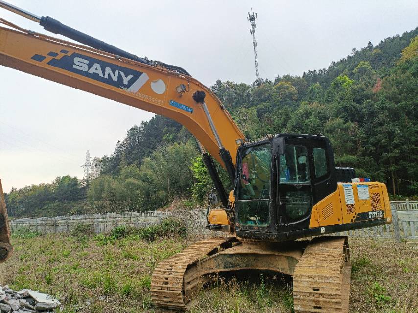 Buy Sany 215C-9 Used Excavator / 2 Buy Sany 215C-9 Used Excavator / 2
