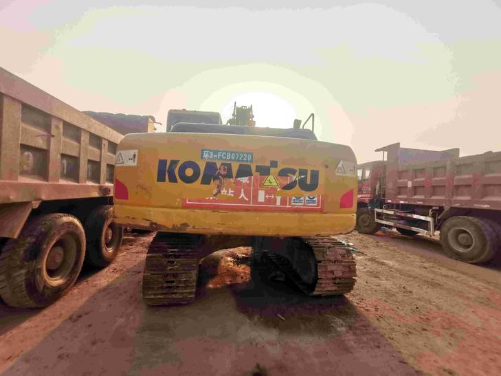 Buy Komatsu PC200-8N1 Used Excavator / 1