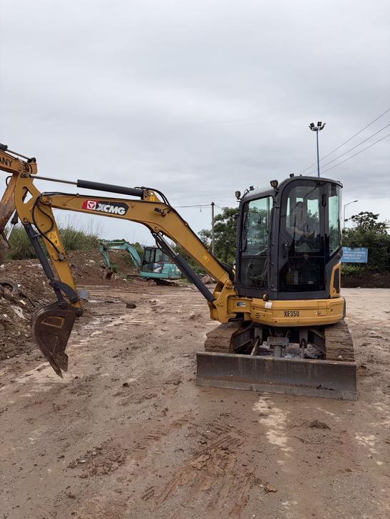 Buy XCMG XE35U Used Excavator / 1