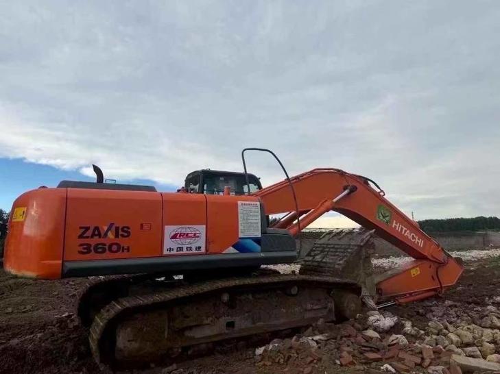 Buy Hitachi ZX360LC-3G Used Excavator / 1