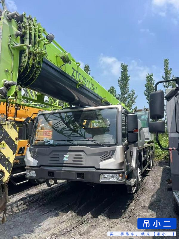شراء رافعة Zoomlion ZTC251VE562 مستعملة / 2