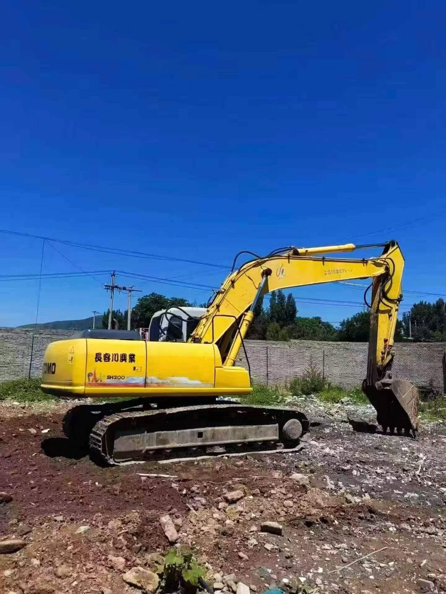 Buy Sumitomo 200A5 Used Excavator / 2 Buy Sumitomo 200A5 Used Excavator / 2