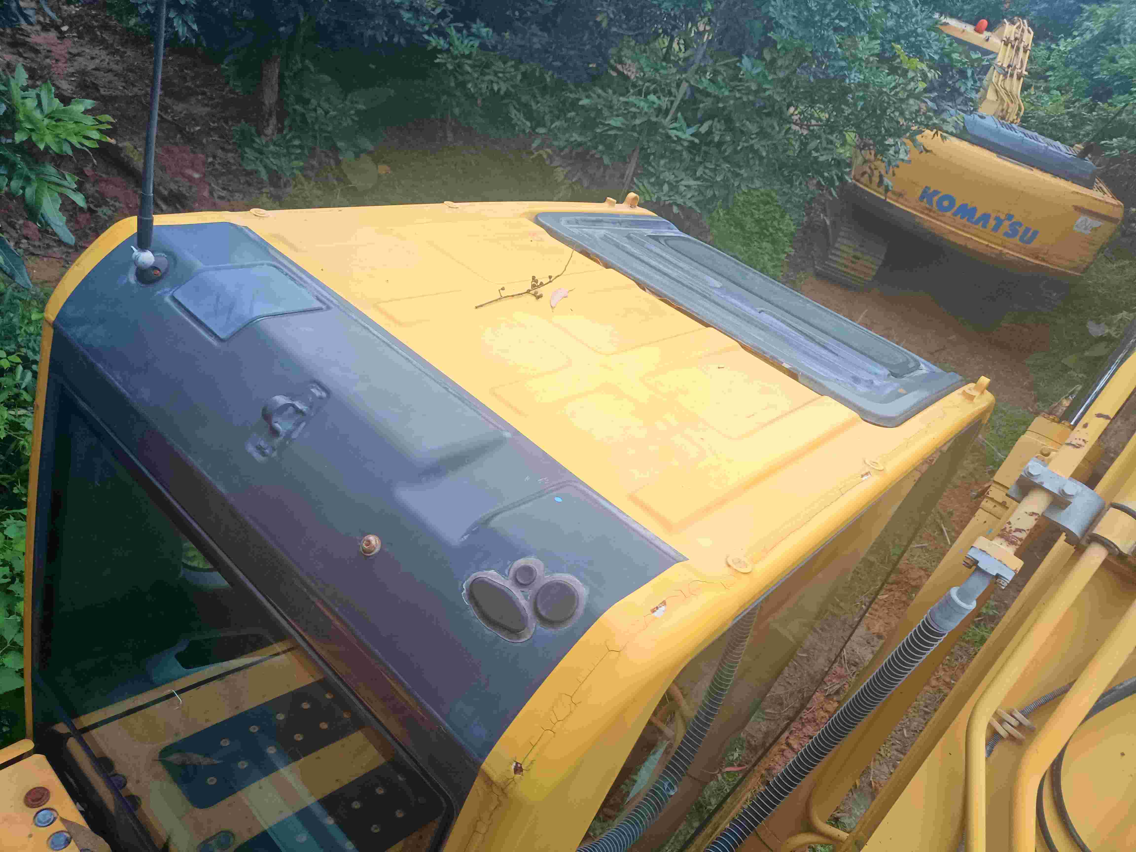 Buy Komatsu PC200-8N1 Used Excavator / 2 Buy Komatsu PC200-8N1 Used Excavator / 2