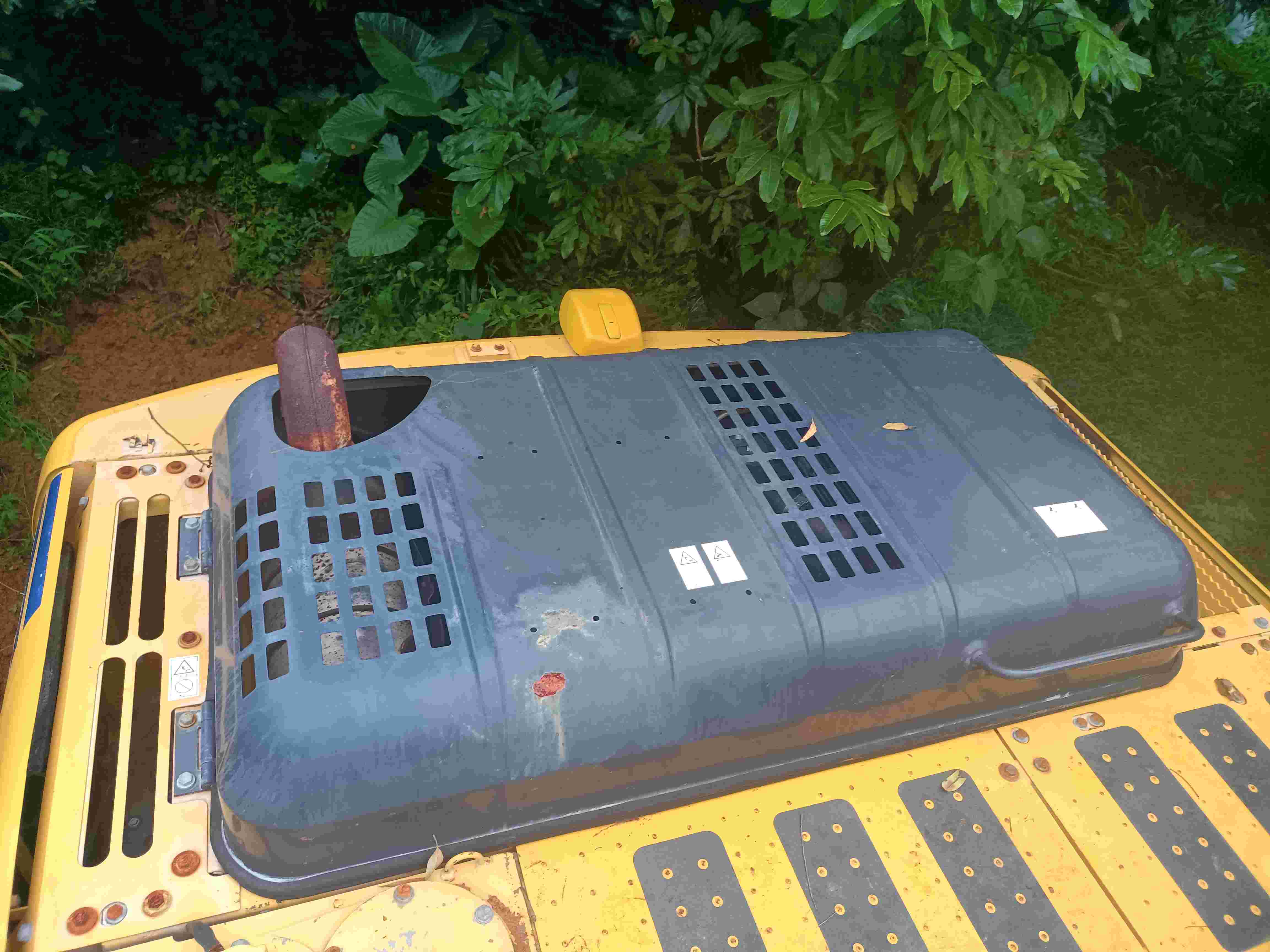 Buy Komatsu PC200-8N1 Used Excavator / 1