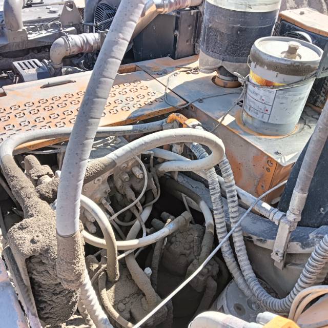 Buy Hyundai 200-5 Used Excavator / 3