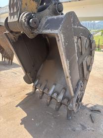 Buy Sany 215C-9 Used Excavator / 9 Buy Sany 215C-9 Used Excavator / 9