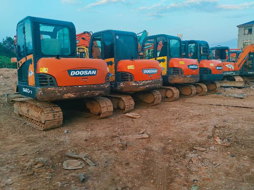 Buy Hitachi ZX70-5G Used Excavator / 9 Buy Hitachi ZX70-5G Used Excavator / 9