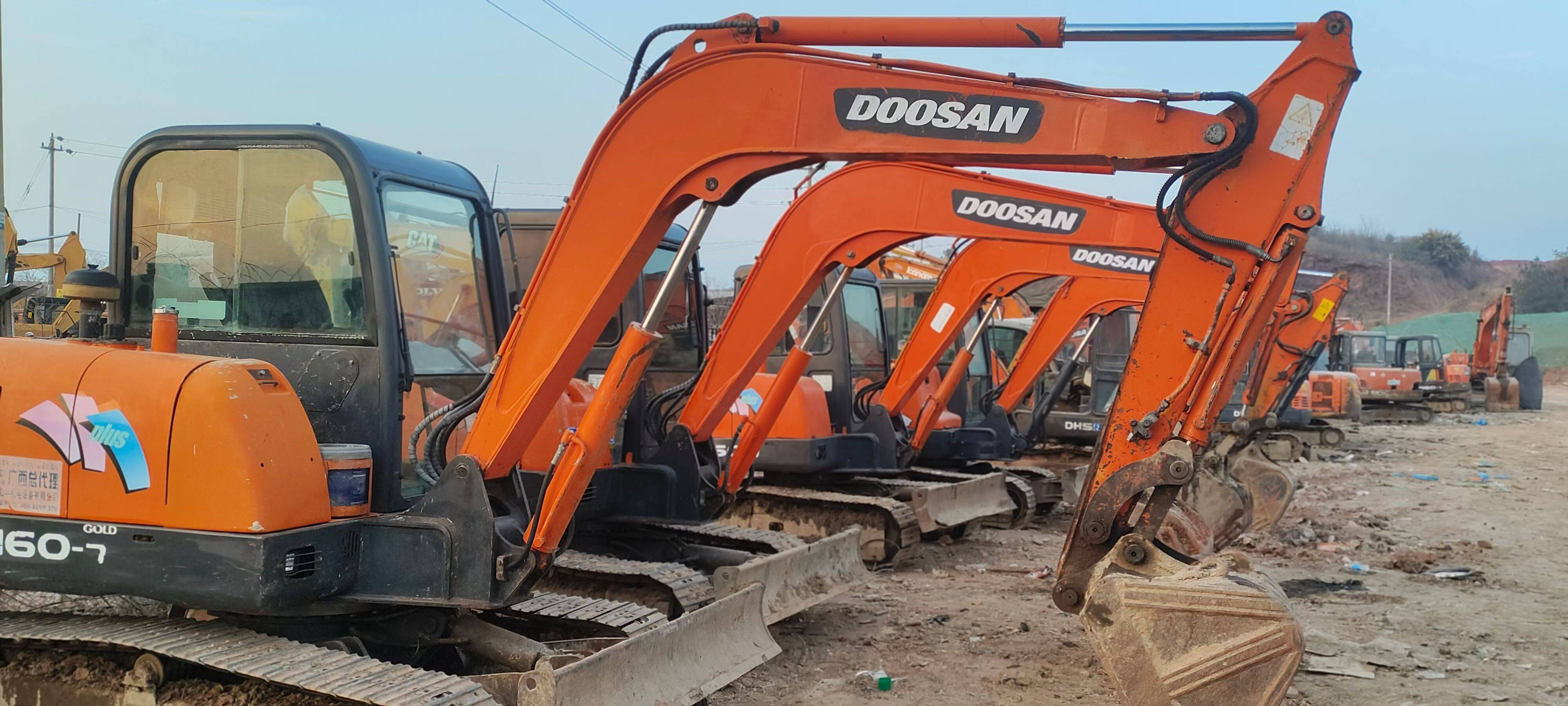 Buy Hitachi ZX70-5G Used Excavator / 3 Buy Hitachi ZX70-5G Used Excavator / 3