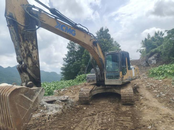 Buy XCMG XE200DA Used Excavator / 1