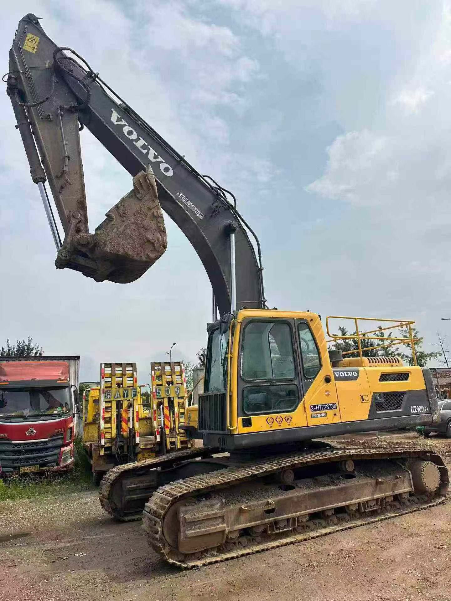 Buy Volvo 290BLC Used Excavator / 5